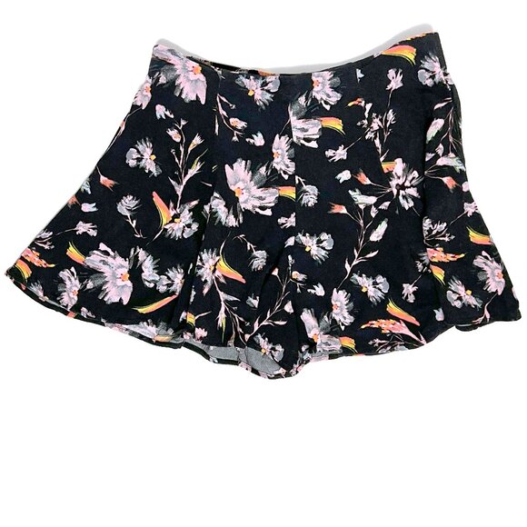 Xhilaration Floral Flowy Shorts (size medium) - Picture 1 of 9